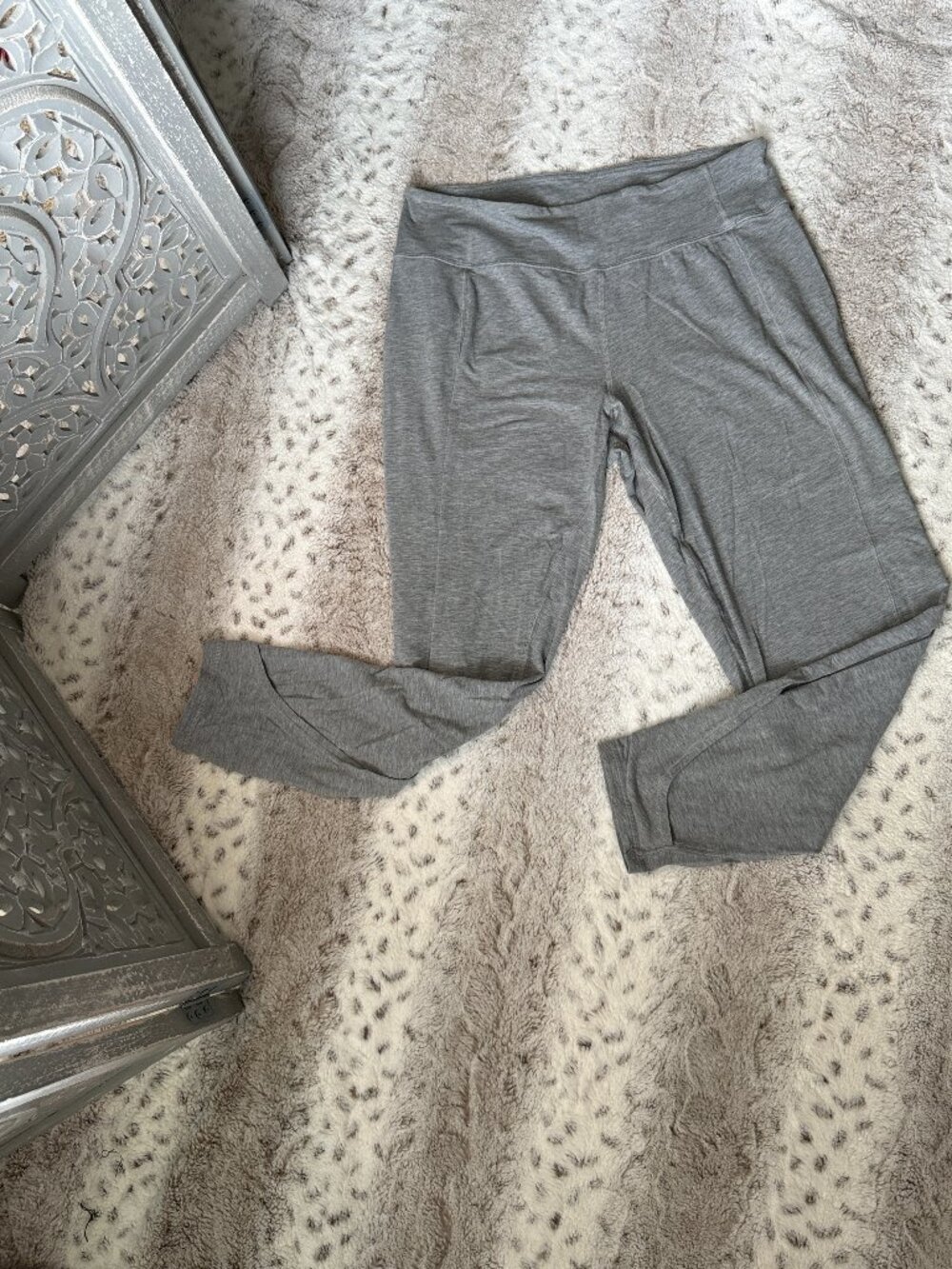 Lululemon gray dance pants size 8 sporty athletic athlesisure workout gymnastics